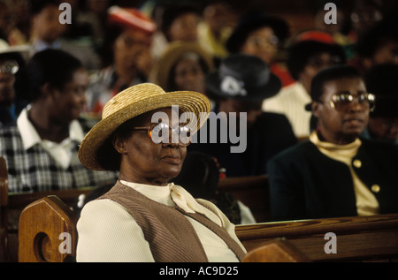 British Caribbean, West Indian Church Service Londra, The Church of God of Prophecy, The Congregation UK 1990s HOMER SYKES Foto Stock