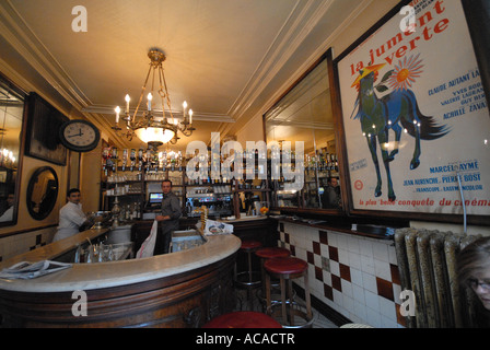 Parigi Le Petit Fer a cheval nel quartiere Le Marais Foto Stock