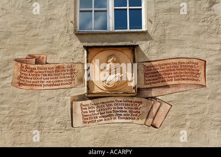 Iscrizione commemorativa per Don Juan d'Austria presso l'Hotel Zum goldenen Kreuz, Haidplatz, Regensburg, Alto Palatinato, Baviera, Foto Stock
