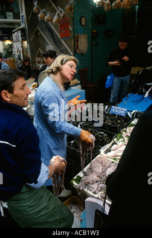 Napoli Italia Mercato del Pesce Pescheria Azzurra su La Pignasecca Foto Stock