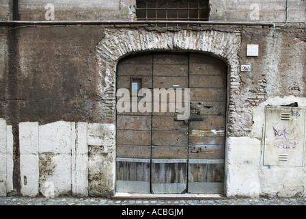 Antica porta di Roma Foto Stock