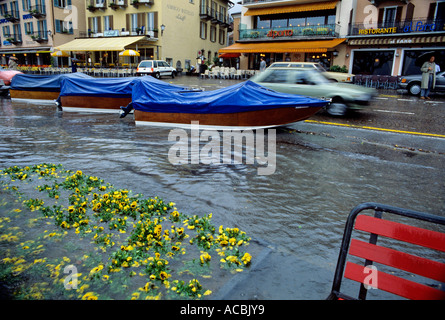 Inondati promenade lago maggiore borgo di Ascona canton Ticino Svizzera Foto Stock