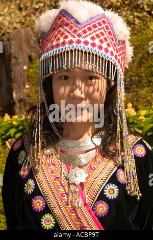 A nord della Thailandia - Chiang Mai, l'unità PHU Pong villaggio Meo, ragazza di Meo Hill Tribe Foto Stock