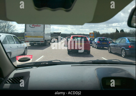 Gli inceppamenti di traffico sull'autostrada M6, Birmingham, Regno Unito Foto Stock