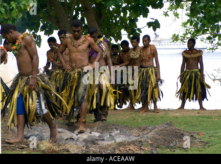 Figi camminatori fuoco sull'isola di Beqa Figi melanesia Sud pacifico. Foto Stock