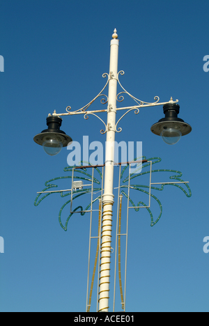 Victorian Street Light sul lungomare Bognor Regis West Sussex England Regno Unito Regno Unito Foto Stock