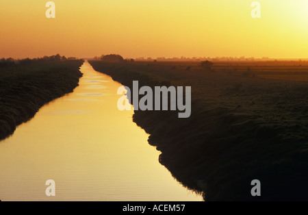 New Bedford fiume o 100 piedi tagliate di scarico nel 1651 da Vermuyden per svuotare il Cambridgeshire Fens Foto Stock