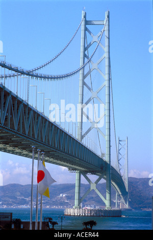 Akashi Kaikyo Ohashi ponte di collegamento tra Kobe e Awaji Island è sospesa più lunga span nel mondo Foto Stock