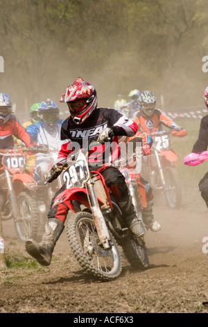 I piloti di Motocross curva durante la gara Foto Stock