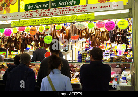 Polacco Affumicatoio Deli Mercato Queen Victoria Melbourne Victoria Australia Foto Stock