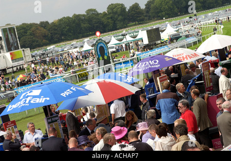 Gli scommettitori a York ippodromi (1) Foto Stock
