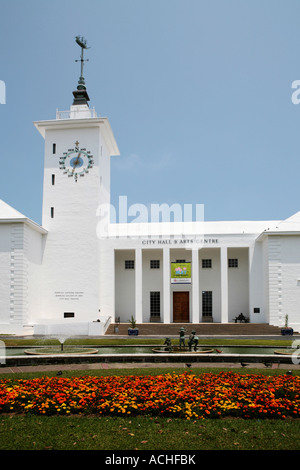 Sale comunali in Hamilton Bermuda su un luminoso giorno di sole nel maggio 2007 Foto Stock