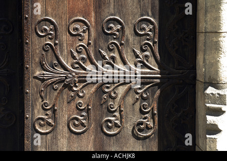 Squisiti dettagli porta sulla porta del transetto sud a Selby Abbey West Yorkshire Regno Unito Foto Stock