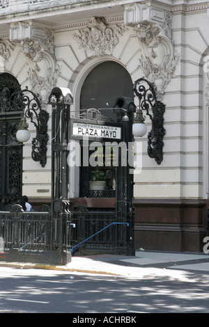 Ingresso al Plaza Mayo metro Foto Stock