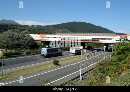 Autopista A68 vicino a Bilbao Spagna settentrionale stop servizio medas Foto Stock