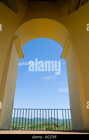 Vista dalla Torre Iznaga sullo storico coloniale piantagione di zucchero a Manaca-Iznaga e la Valle de los Ingenios, Cuba. Foto Stock