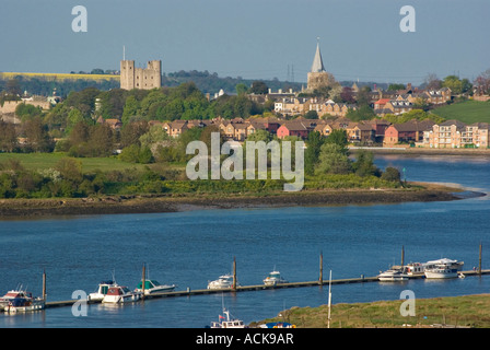 In Europa il Regno Unito Inghilterra kent rochester visto da Medway Foto Stock