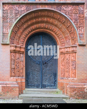 Watt Memorial Chapel circa1900 - icona delle Arti & Mestieri movimento - Porta di ingresso Foto Stock