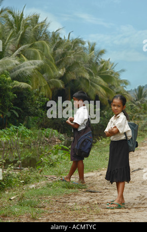 Due bambini cambogiani Foto Stock