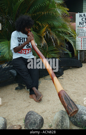 Leslie Hobbler Mayi lettore Wunba Didgeridoo Kuranda Queensland Australia dsc 0098 Foto Stock