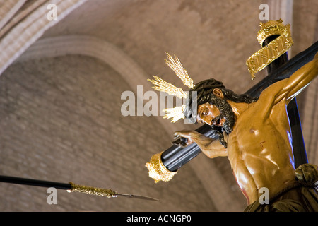 Cristo morto essendo risparmiati da da Longinos, la Settimana Santa di flottazione, Siviglia, Spagna Foto Stock