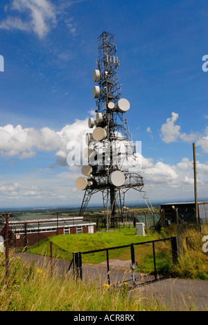 Montante di comunicazioni sulla sommità della collina Eddisbury Foto Stock