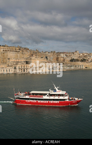 Tour in barca off Valletta, Malta Foto Stock