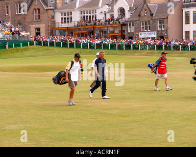 British Open di Golf St Andrews Scozia 2005 final day Colin Montgomerie inizia la sua fase finale Foto Stock