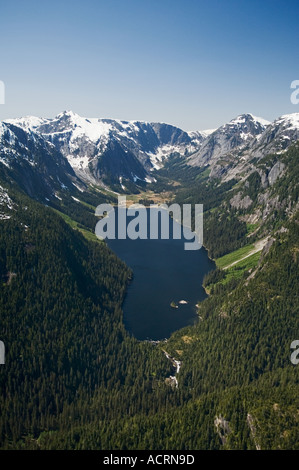 Lago Nooya nei fiordi Misty Monumento Nazionale visto da idrovolanti tour isola con ali di Ketchikan Alaska Foto Stock