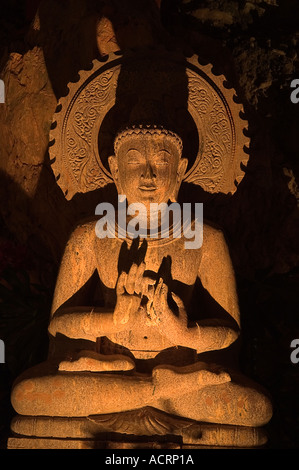 Una statua di Siddharta Gautama - il Buddha - in Udaipur Rajasthan in India Foto Stock