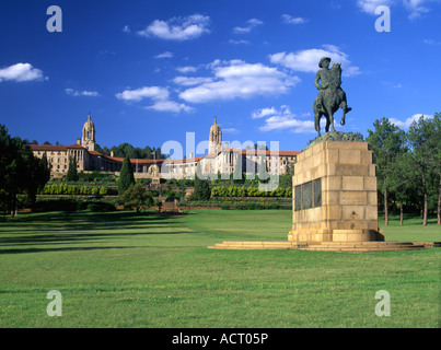 Edifici di unione con la statua del generale Louis Botha montato su un cavallo in architettura di Pretoria da Sir Herbert Baker Foto Stock