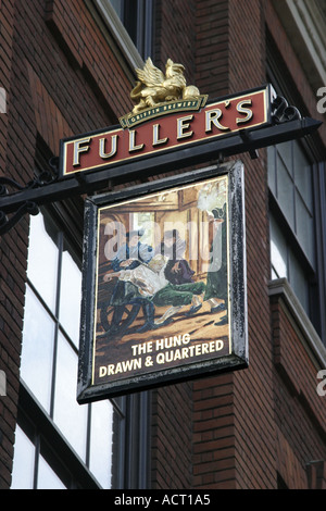 L'appeso prelevato e squartati pub segno da la Torre di Londra in Inghilterra Foto Stock