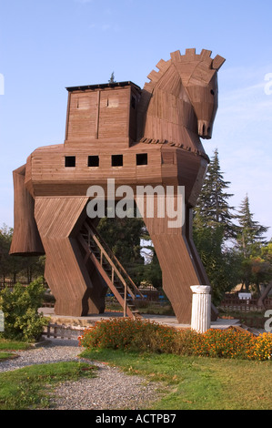 La Turchia Troy cavallo di Troia la replica in ingresso agli scavi Foto Stock