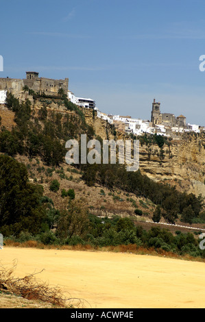 C16 chiesa di San Pedro Castillo Marchesi de Tamaron Arcos de la Frontera Alpujarras Provincia de Cadiz Andalucia Spagna Foto Stock