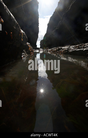 Geo ingresso e scogliere sul brough di birsay Isole Orcadi Scozia UK Foto Stock