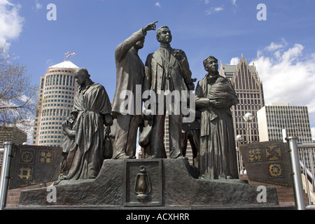 Monumento alla ferrovia sotterranea a Detroit riverfront dallo scultore ed Dwight Foto Stock