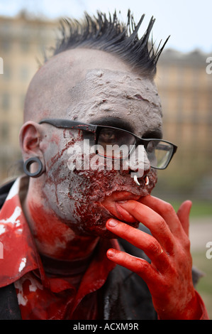 Uno zombie a piedi evento a Helsinki Foto Stock