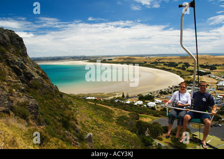 Australia Tasmania Stanley Sawyer Bay i visitatori con la seggiovia andando al dado a testa circolare Foto Stock