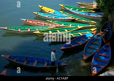 Barche sul lago Phewa.Pokhara.Nepal Foto Stock