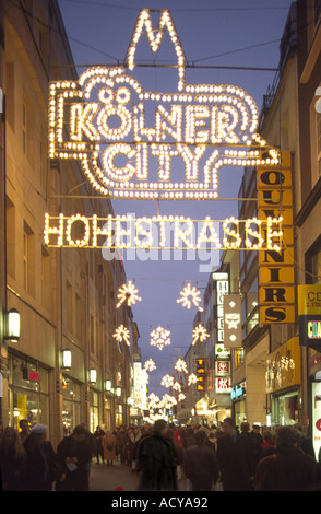 Germania Colonia Koeln Hohestrasse shopping di Natale Foto Stock