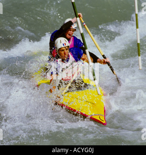Canoa Slalom concorrenza sul torrente Noce .Valdisole. Foto Stock