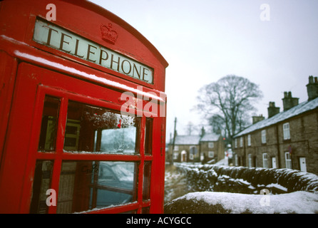 Cheshire Bollington snowy K6 casella Telefono in inverno Foto Stock