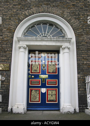 Blu tradizionale georgiano porta anteriore Dublin Merrion Square Irlanda Foto Stock