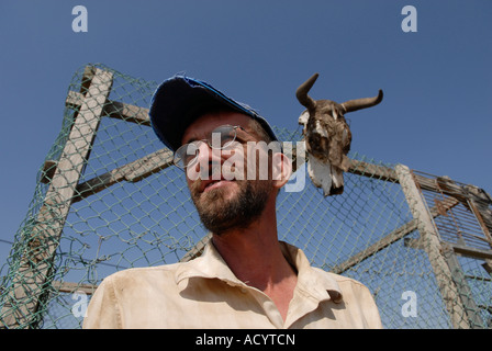 Un sedimentatore ebraica in Mitzpe Yair insediamento non autorizzato di un insediamento israeliano situato nel sud delle colline di Hebron in Cisgiordania Israele Foto Stock