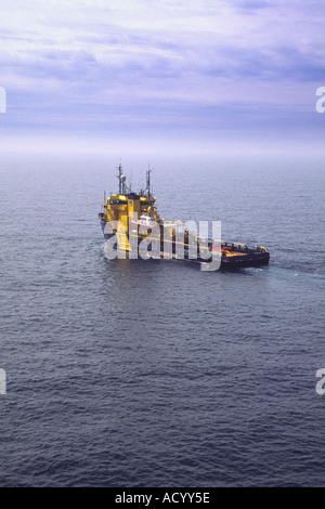 Mare del Nord recipiente di alimentazione di supporto operazioni offshore nell'industria petrolifera e del gas Foto Stock