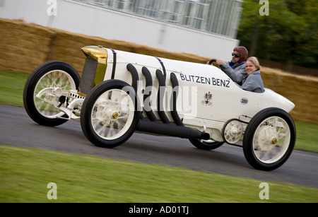 1909 Benz 200 'Blitzen Benz' a Goodwood Festival della velocità, Sussex, Regno Unito. Driver, William Evans. Foto Stock