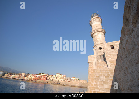 Creta veneziana il faro e il porto esterno in Hania Foto Stock