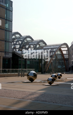 Approccio e ingresso a Sheffield Winter Gardens Foto Stock