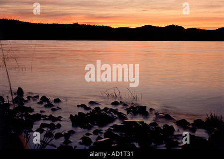 Tramonto sul lago Labarge in Yukon Territory Canada Foto Stock