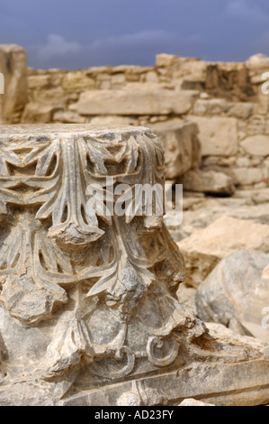 Antica capitale di colonna il sito archeologico di Kourion Foto Stock